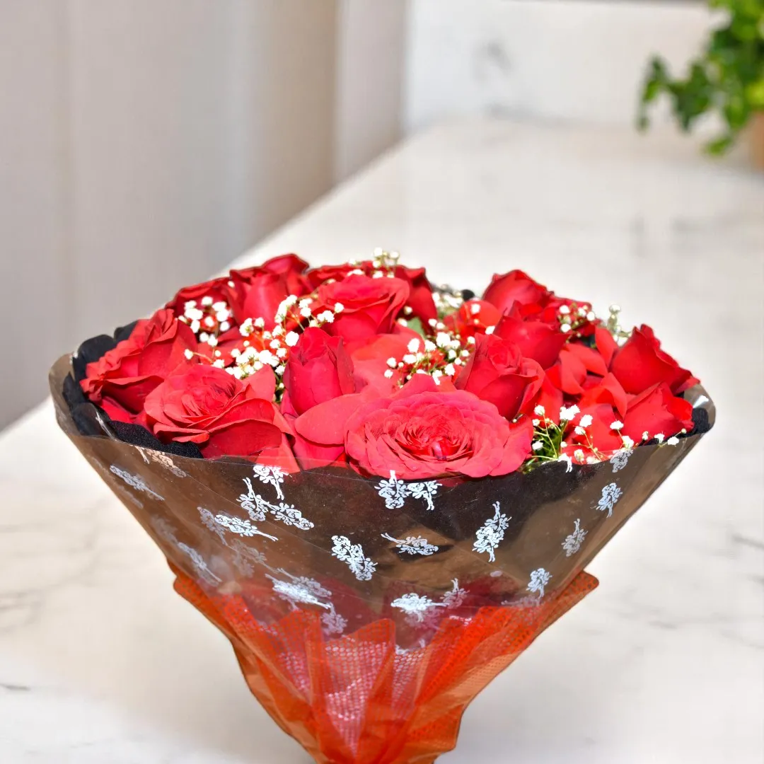 Buy Stunning Red Rose Bouquet online in India