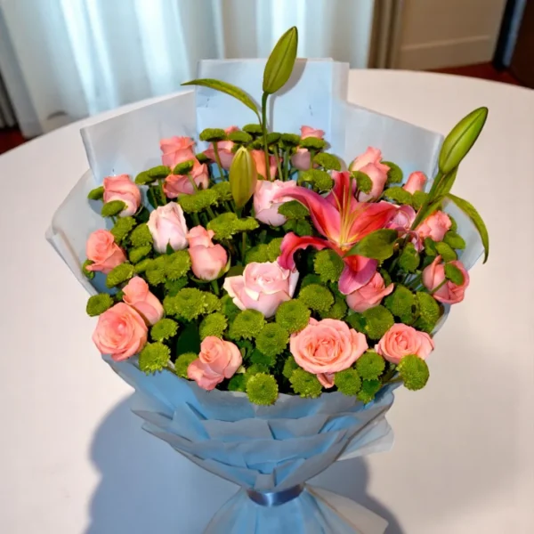 Premium Bouquet made with fresh flowers - 2