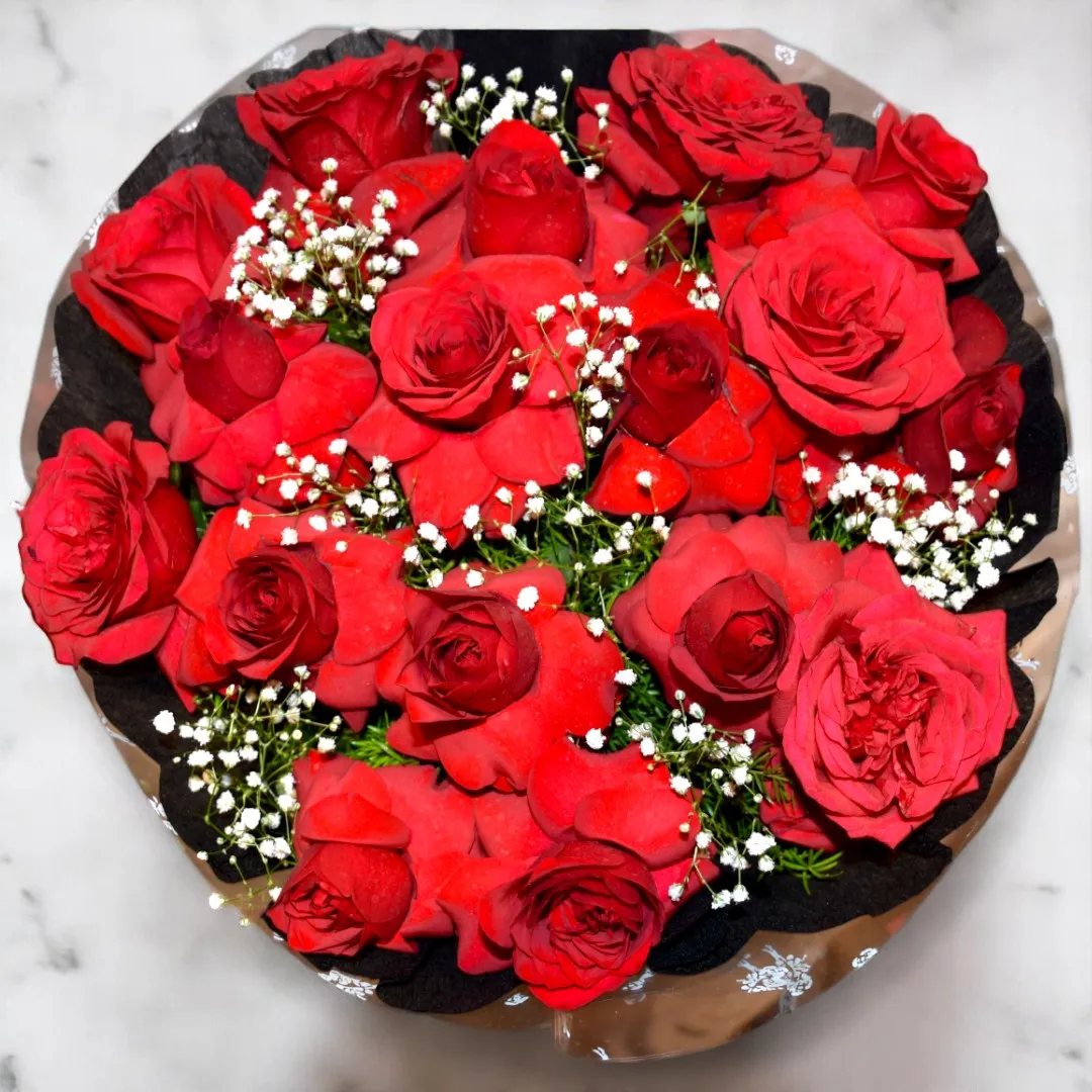 Stunning Red Rose Bouquet at best prices