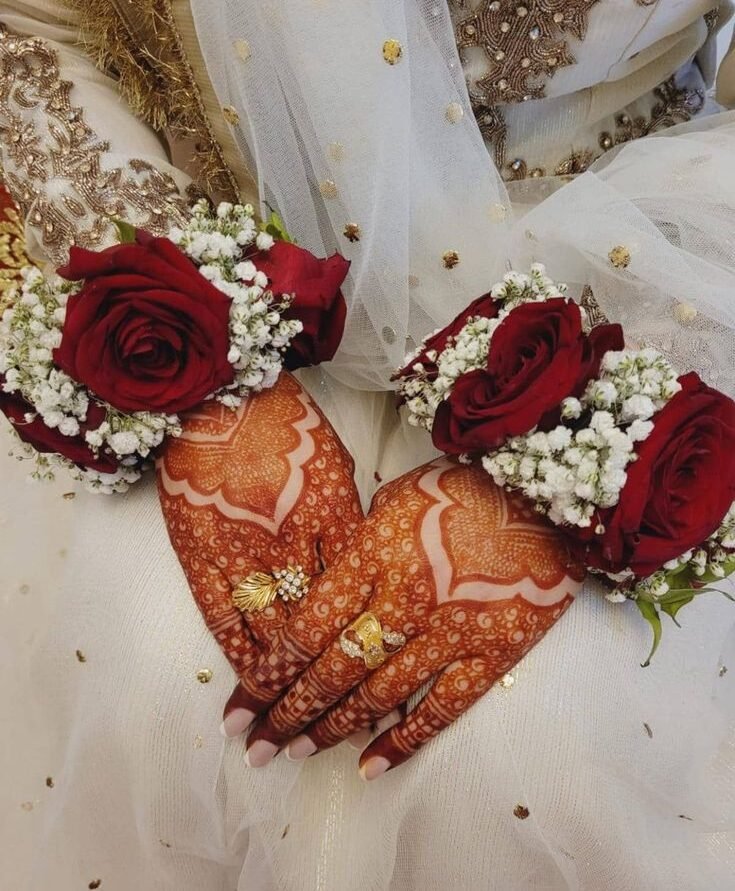 Hyderabadi bride wearing traditional flower jewelleries