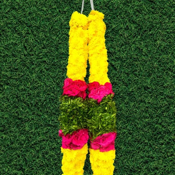 Large-size Chamanti Flower Garland - Image 3
