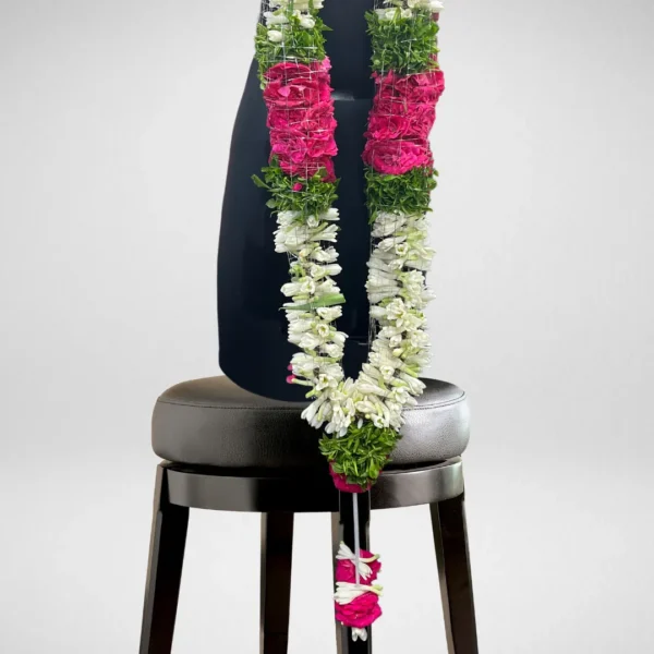 White Lily Flower Garland - Image 3