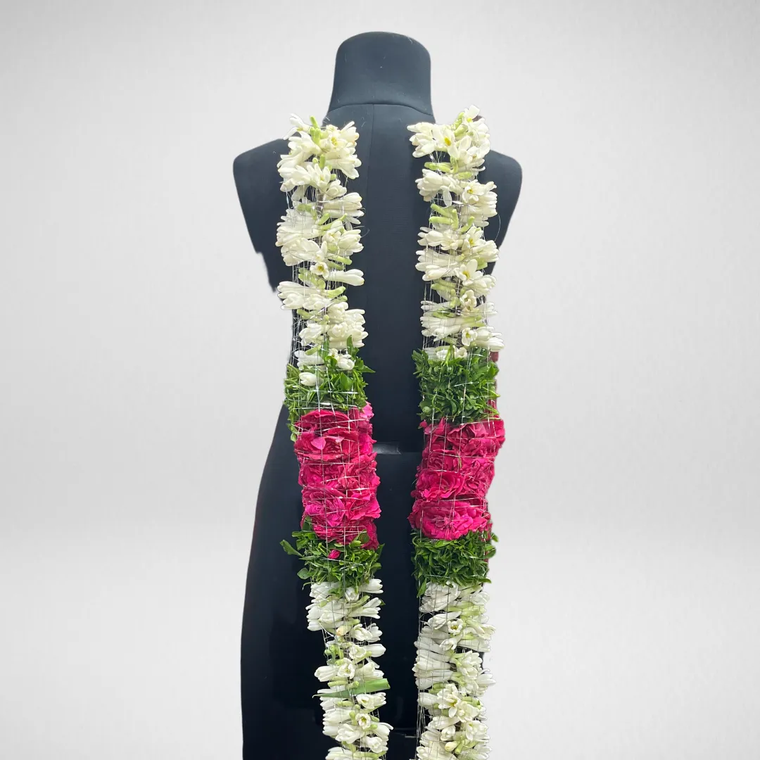 White Lily Flower Garland - Image 2