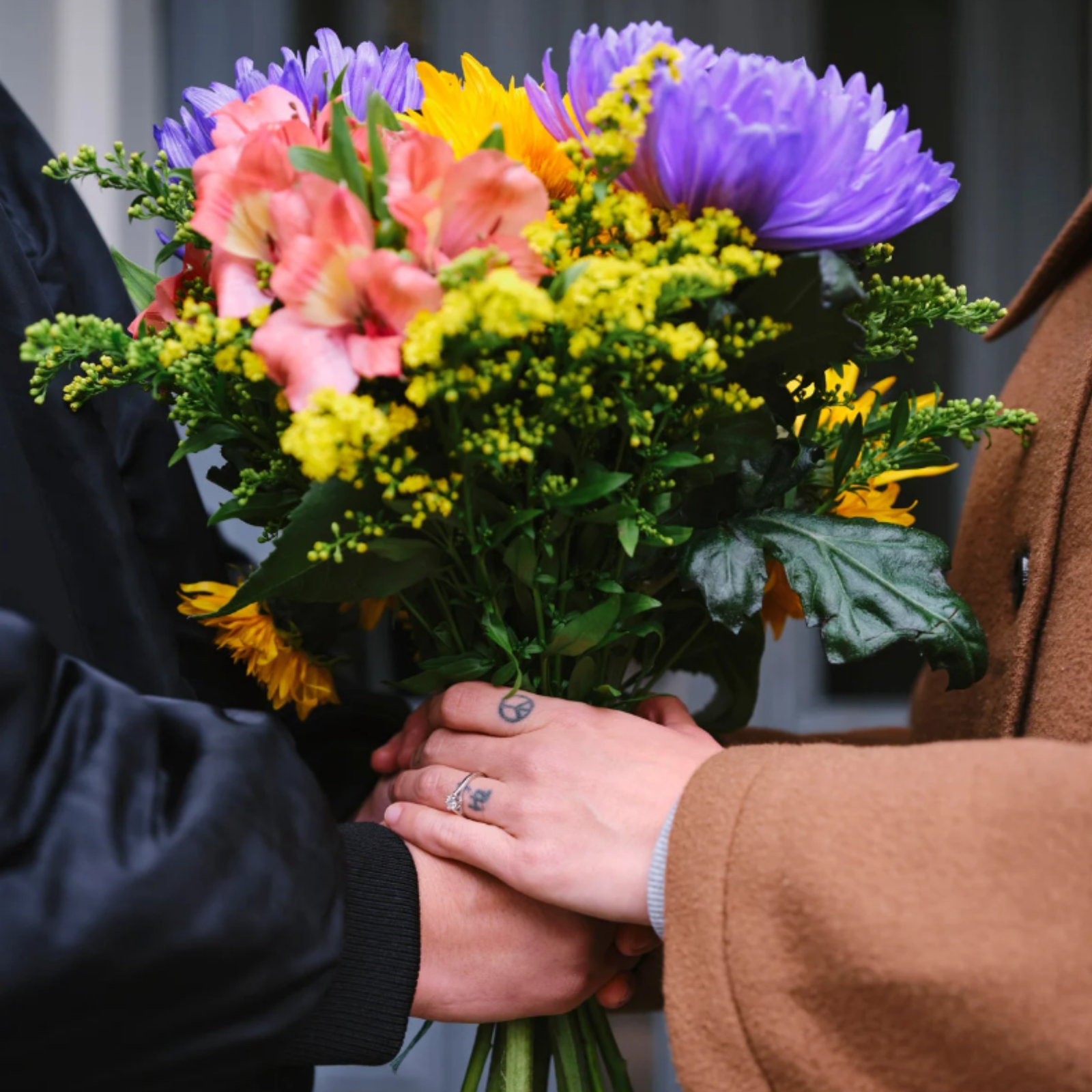 Celebrate Promise Day with Love, Gifts & Flowers